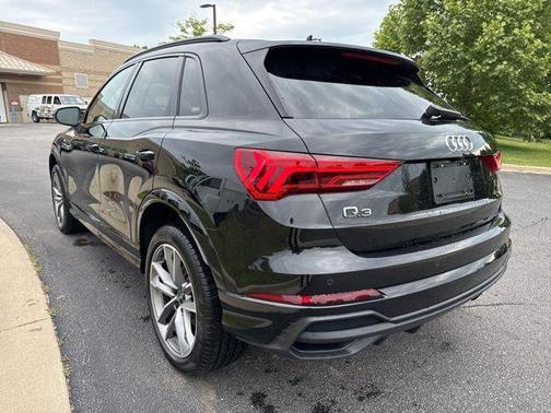 2023 Audi Q3 45 S line Premium