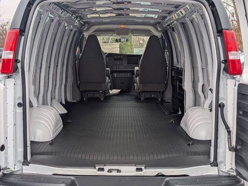 2025 Chevrolet Express 3500 Work Van