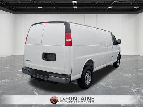 2025 Chevrolet Express 3500 Work Van
