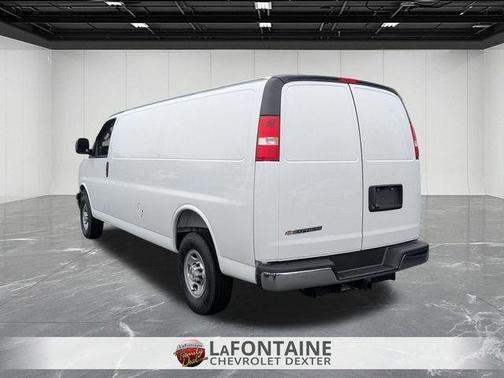 2025 Chevrolet Express 3500 Work Van