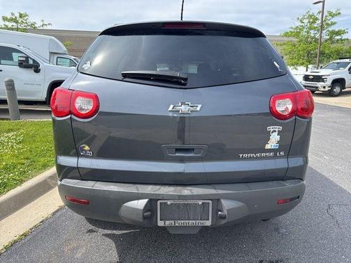 Cyber Gray Metallic 2012 Chevrolet Traverse LS
