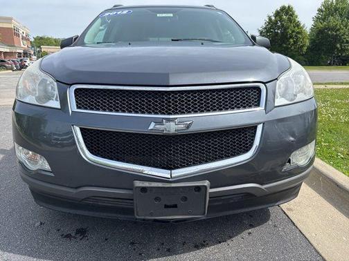 Cyber Gray Metallic 2012 Chevrolet Traverse LS