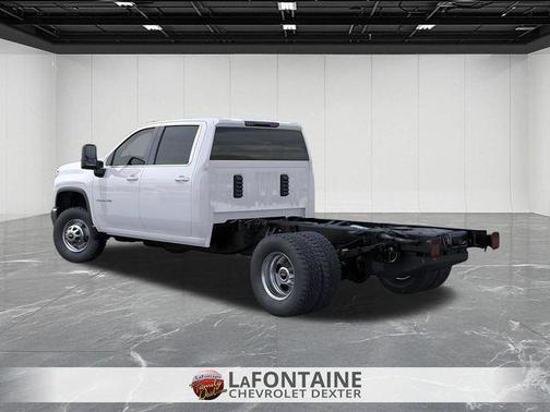 Summit White 2026 Chevrolet Silverado 3500 WT
