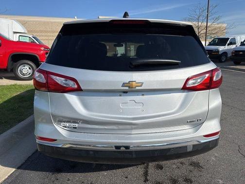 Silver Ice Metallic 2019 Chevrolet Equinox 1LT