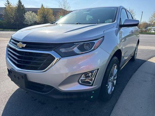 Silver Ice Metallic 2019 Chevrolet Equinox 1LT