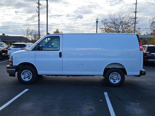 2025 Chevrolet Express 2500 Work Van