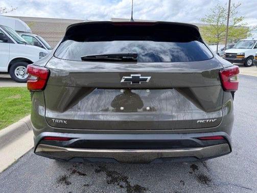 Bronze Metallic 2024 Chevrolet Trax ACTIV