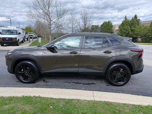 Bronze Metallic 2024 Chevrolet Trax ACTIV