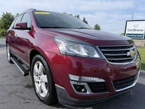 Siren Red Tintcoat 2017 Chevrolet Traverse 1LT