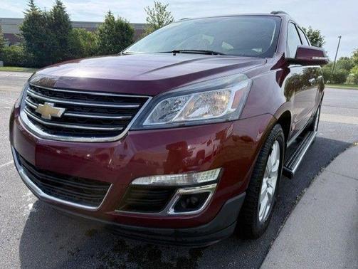 Siren Red Tintcoat 2017 Chevrolet Traverse 1LT