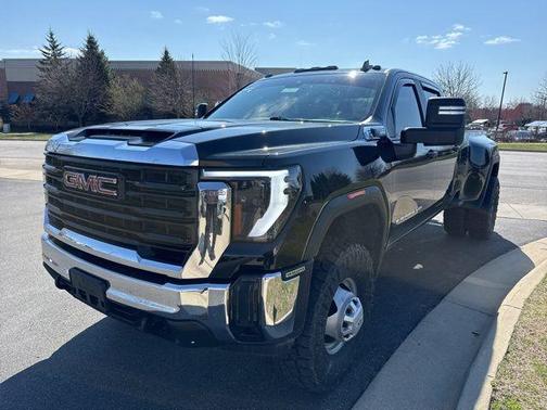 Onyx Black 2024 GMC Sierra 3500 Pro