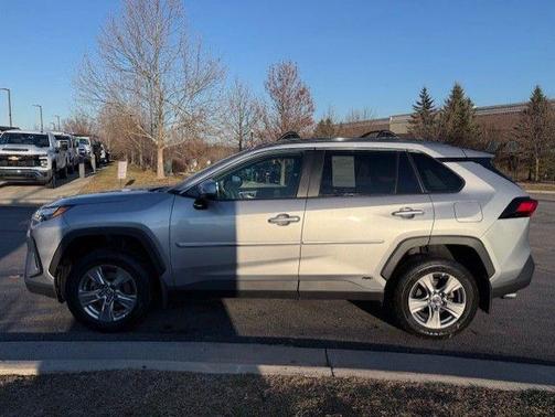 2023 Toyota RAV4 Hybrid XLE