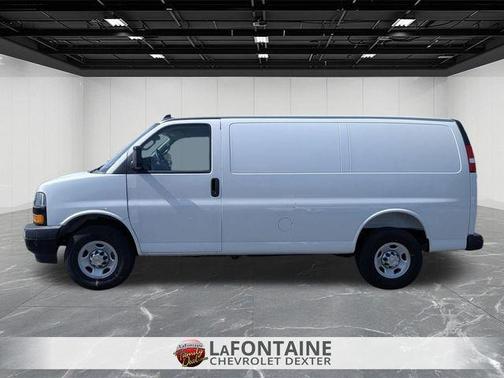 Summit White 2025 Chevrolet Express 3500 Work Van