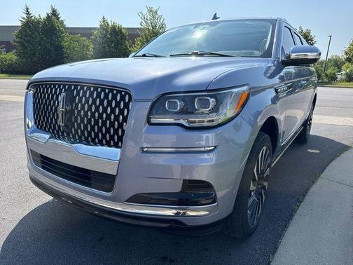 Chroma Crystal Blue Metallic 2022 Lincoln Navigator L Black Label