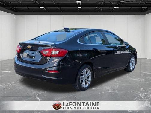 Mosaic Black Metallic 2019 Chevrolet Cruze LT