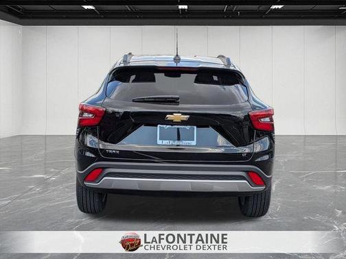 Black Metallic 2025 Chevrolet Trax LT