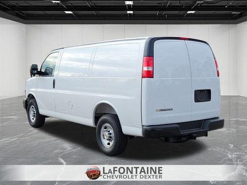2025 Chevrolet Express 2500 Work Van