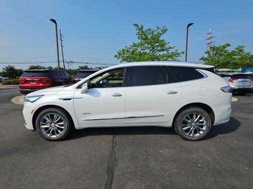 2022 Buick Enclave Avenir
