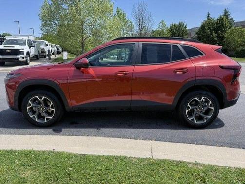 Cayenne Orange Metallic 2024 Chevrolet Trax LT