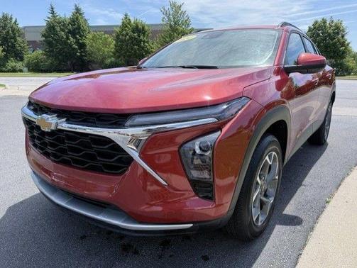 Cayenne Orange Metallic 2024 Chevrolet Trax LT