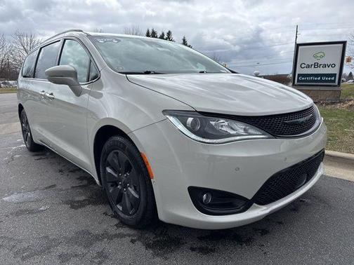 2020 Chrysler Pacifica Hybrid Limited