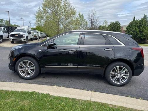 Black Metallic 2024 Cadillac XT5 Premium Luxury