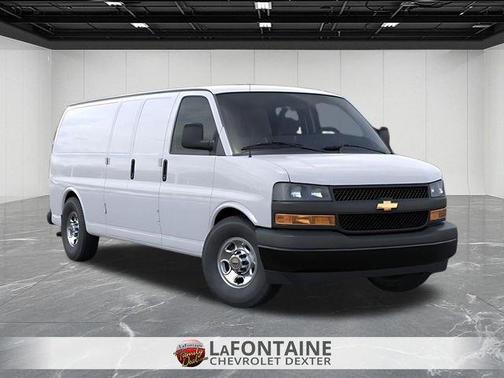 Summit White 2026 Chevrolet Express 3500 Work Van