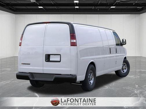 Summit White 2026 Chevrolet Express 3500 Work Van