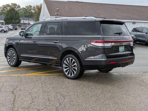 2022 Lincoln Navigator L Reserve