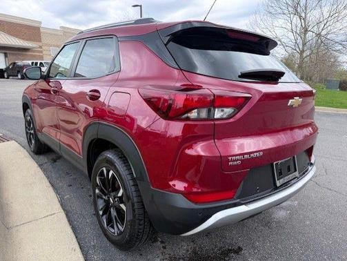 Scarlet Red Metallic 2021 Chevrolet Trailblazer LT