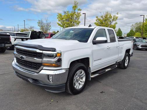 Summit White 2018 Chevrolet Silverado 1500 LT