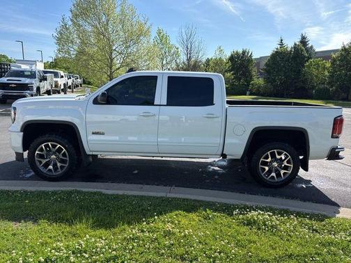 Summit White 2018 GMC Sierra 1500 SLT