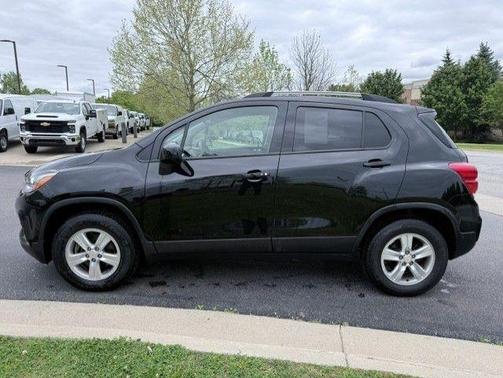 Black Metallic 2022 Chevrolet Trax LT