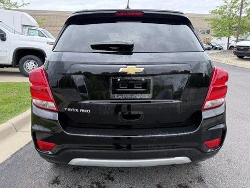 Black Metallic 2022 Chevrolet Trax LT