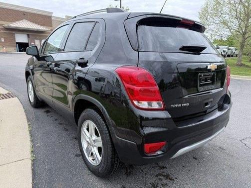 Black Metallic 2022 Chevrolet Trax LT