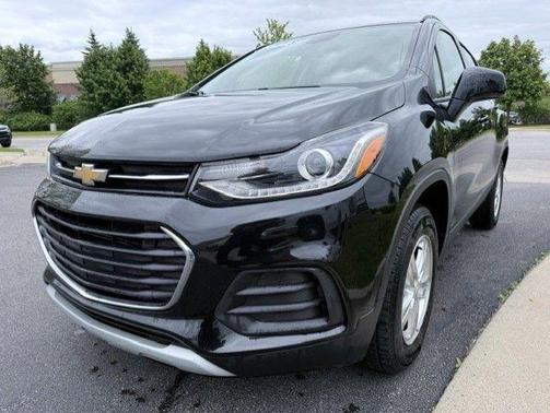 Black Metallic 2022 Chevrolet Trax LT