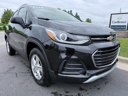 Black Metallic 2022 Chevrolet Trax LT