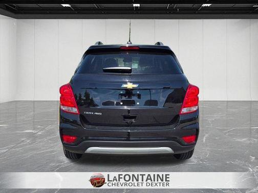 Black Metallic 2022 Chevrolet Trax LT