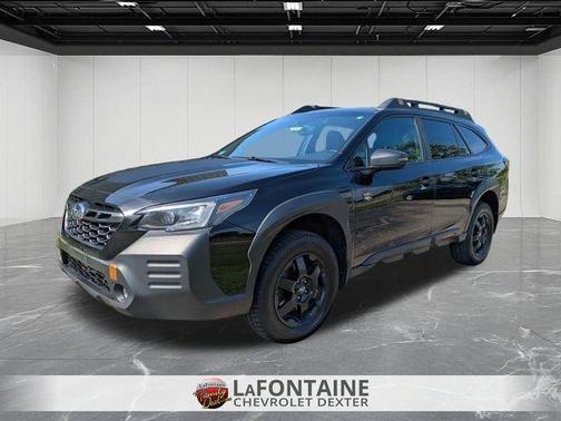 Crystal Black Silica 2022 Subaru Outback Wilderness