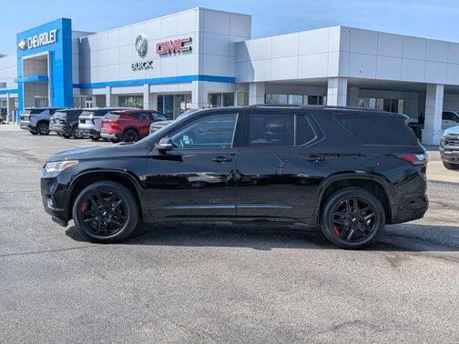 Mosaic Black Metallic 2021 Chevrolet Traverse Premier
