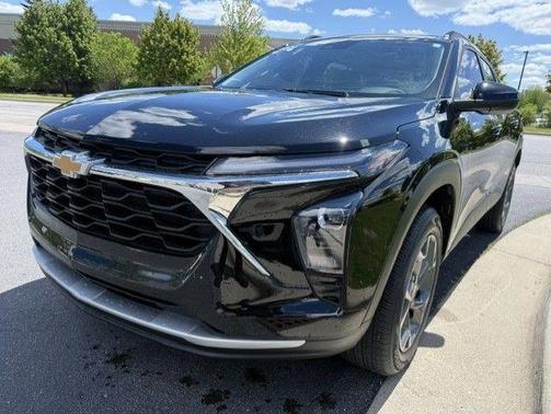 Black Metallic 2024 Chevrolet Trax LT