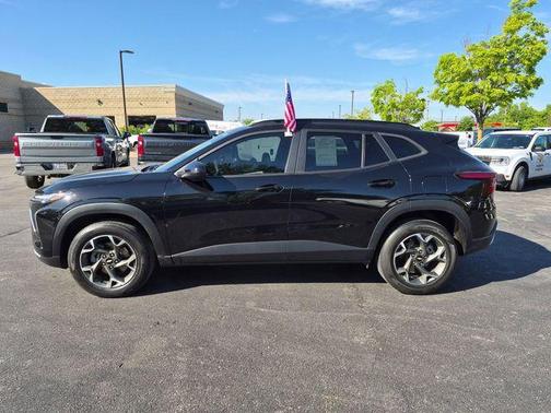 Black Metallic 2024 Chevrolet Trax LT