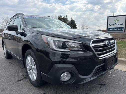 Crystal Black Silica 2018 Subaru Outback 2.5i Premium
