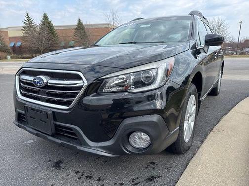 Crystal Black Silica 2018 Subaru Outback 2.5i Premium