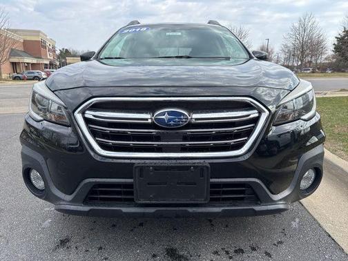 Crystal Black Silica 2018 Subaru Outback 2.5i Premium