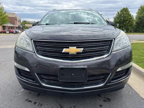 Tungsten Metallic 2017 Chevrolet Traverse LS
