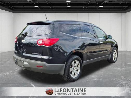 Black Granite Metallic 2012 Chevrolet Traverse 2LT