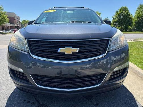 Cyber Gray Metallic 2014 Chevrolet Traverse LS