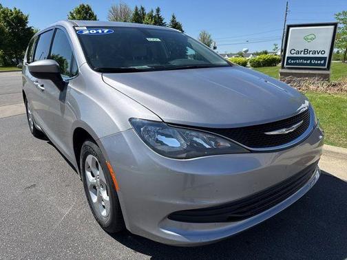 2017 Chrysler Pacifica LX