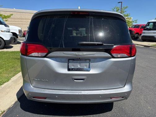 2017 Chrysler Pacifica LX